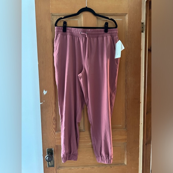 Mondetta Everyday Joggers - Picture 1 of 2